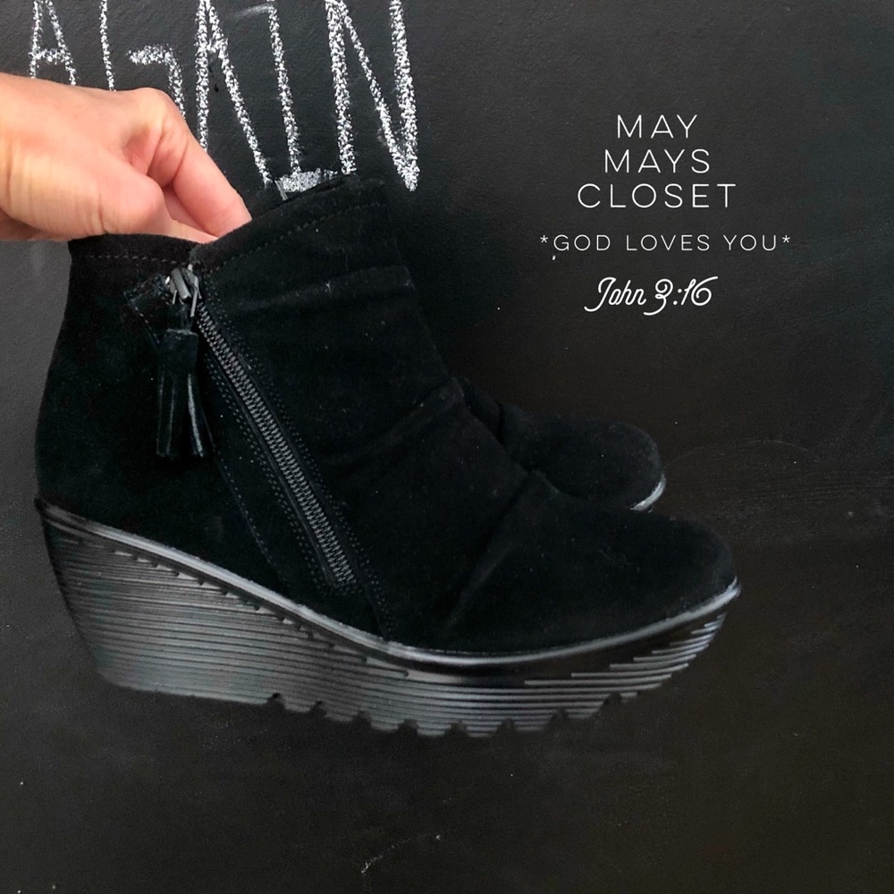 Skechers Parallel Wedge Memory Foam Comfort 7.5